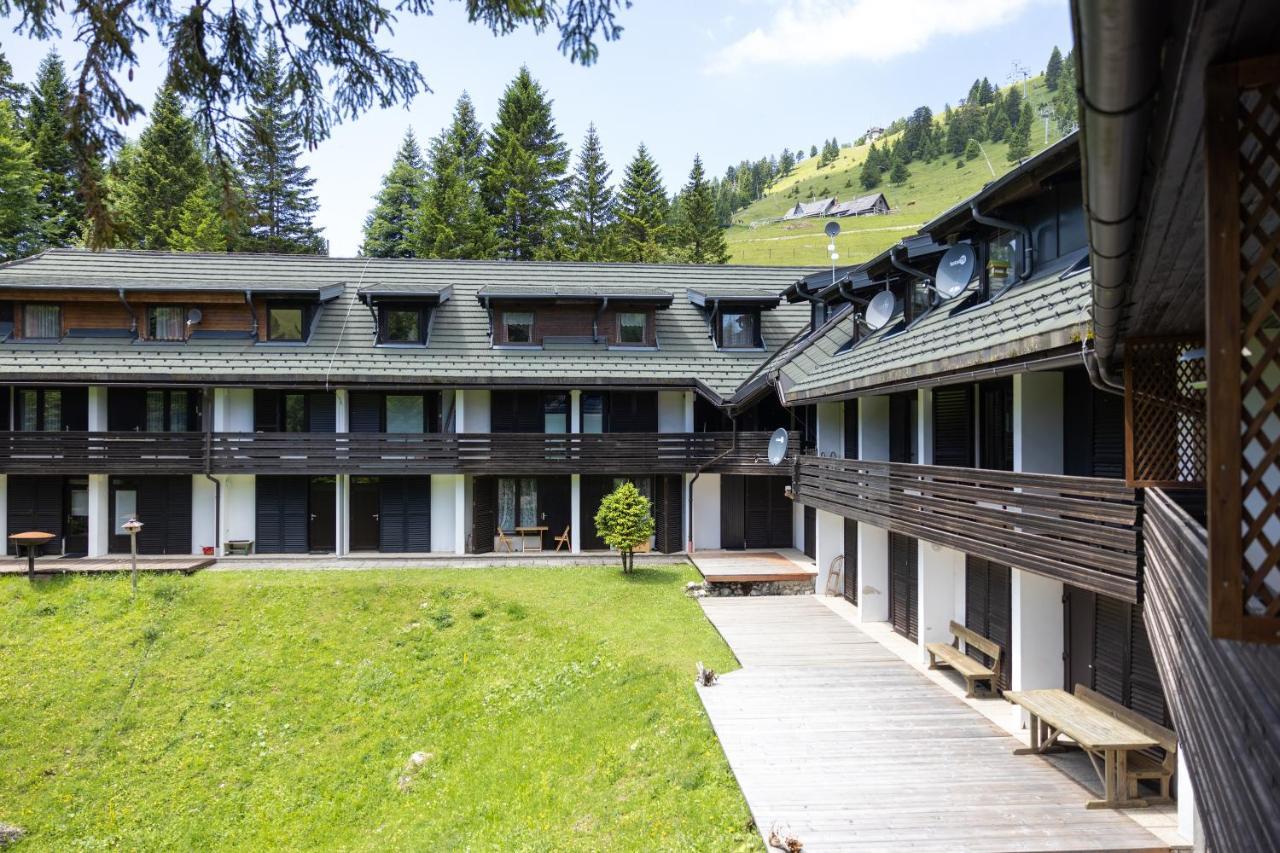 Apartma Krvavec - Cosy Mountain Retreat Cerklje na Gorenjskem Luaran gambar